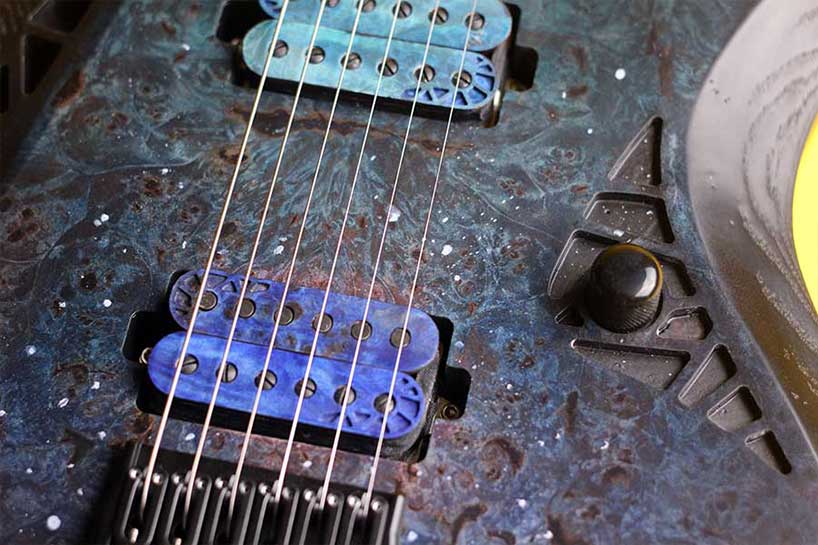 natural geometrics and organic variation inform omer deutsch's handcrafted guitars - 1