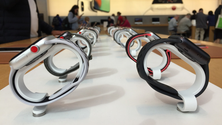 Apple Watch models with red Digital Crown
