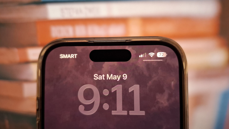 iPhone showing line under battery on Lock Screen