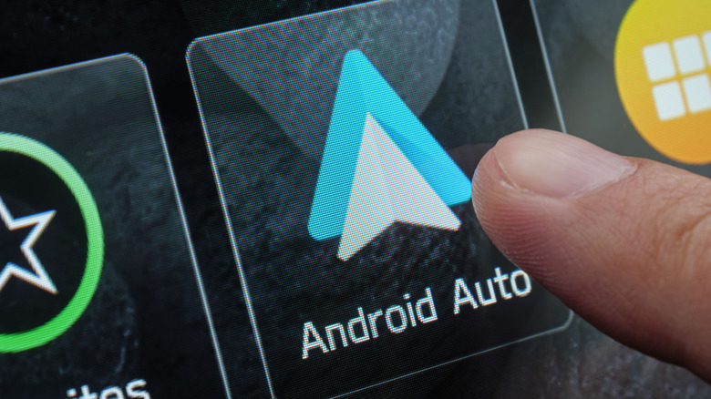 Pressing the Android Auto icon on a vehicle display