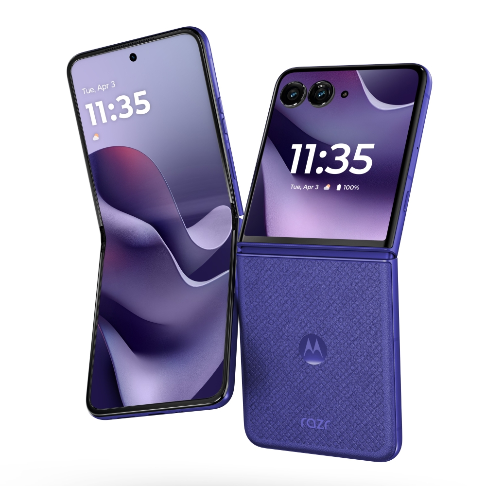 Motorola Razr Ultra 2026 render