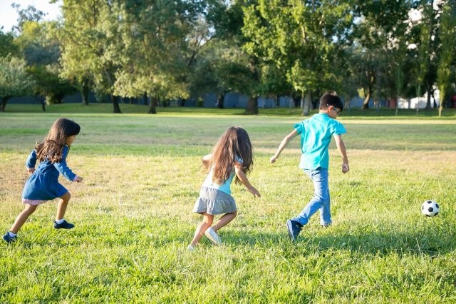 Outdoor time added to myopia risk calculator