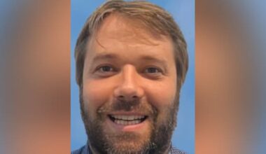Melbourne teacher jailed after 'snapping' and stabbing principal
