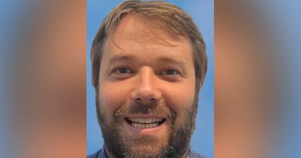Melbourne teacher jailed after 'snapping' and stabbing principal