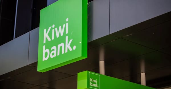 Kiwibank first to make rate change after OCR decision