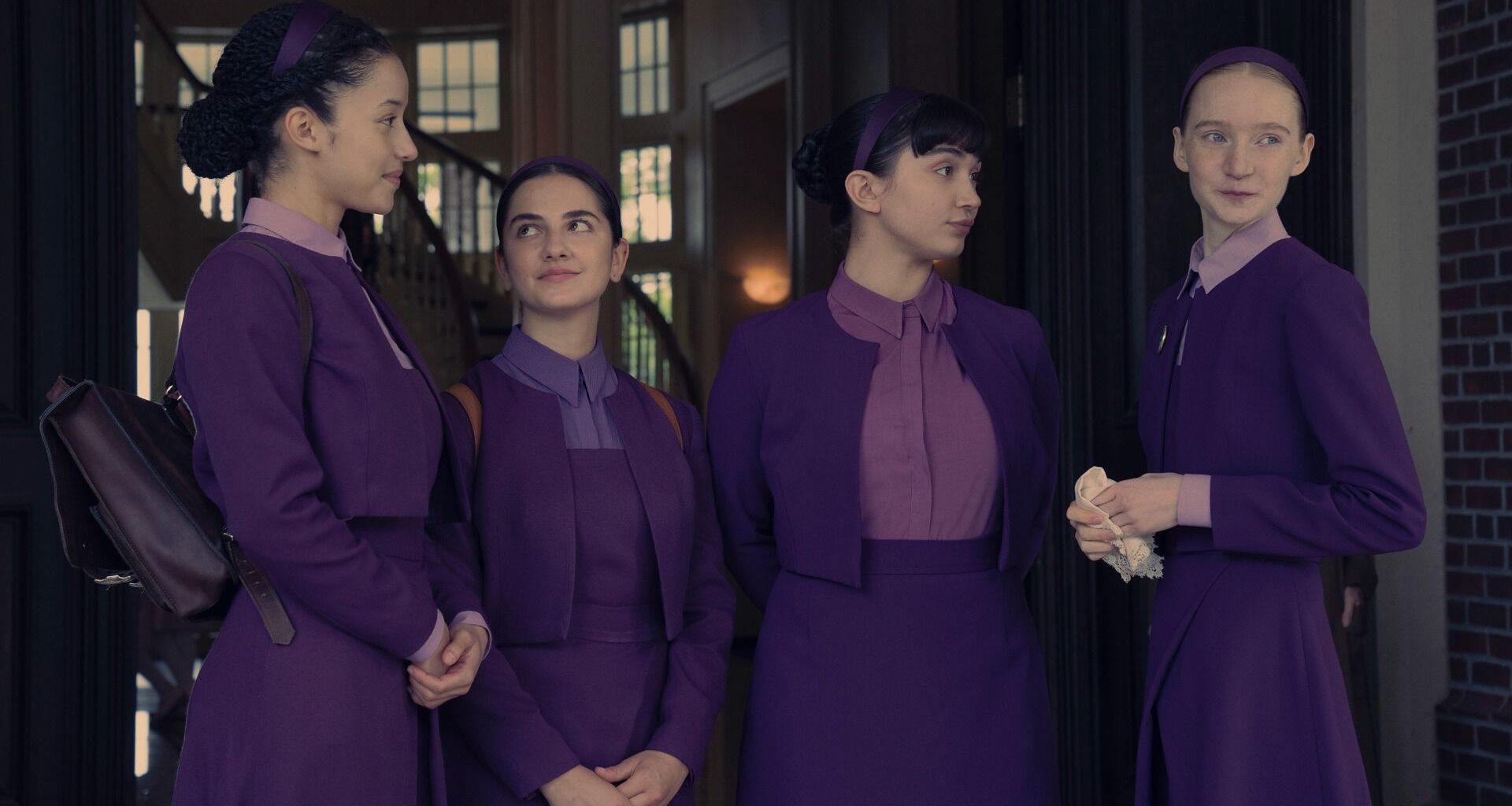 CHASE INFINITI, MATTEA CONFORTI, ROWAN BLANCHARD, ISOLDE ARDIES in The Testaments