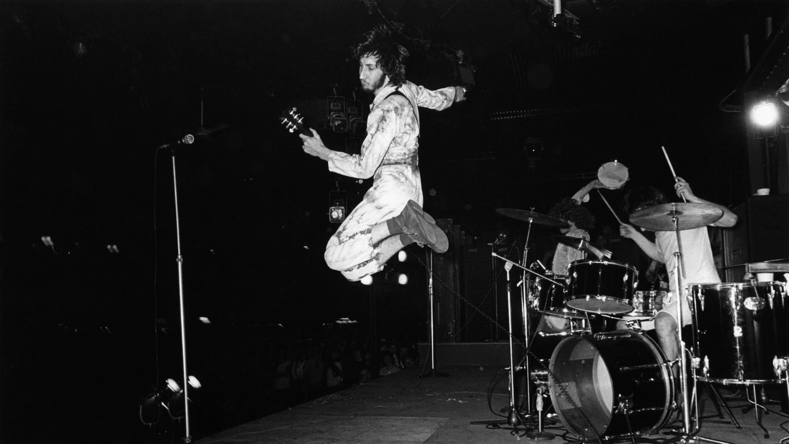5 Songs That Prove 1971 Was The Best Year For High School Hits
