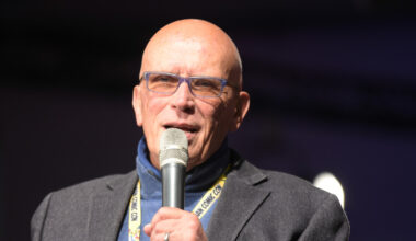 After RoboCop, Peter Weller Starred In An Unfortunate Deep Sea Sci-Fi Horror Flop
