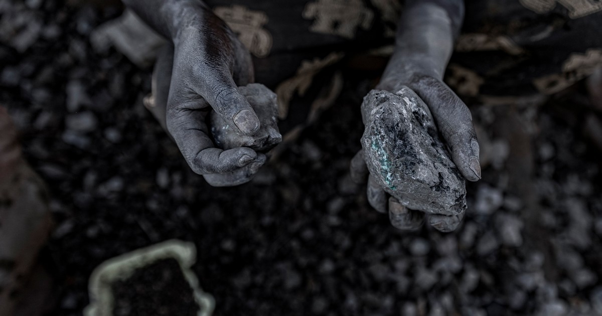 DR Congo moves to secure stake in $270 million Zambia power link amid mining energy crunch