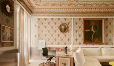 Raúl Sánchez splashes old sailor's home with modern details