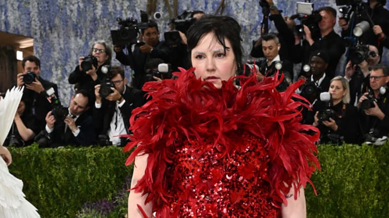 Lena Dunham arrives at The Metropolitan Museum of Art's Costume Institute benefit gala celebrating the opening of the "Costume Art" exhibition. (Source: Invision / AP)