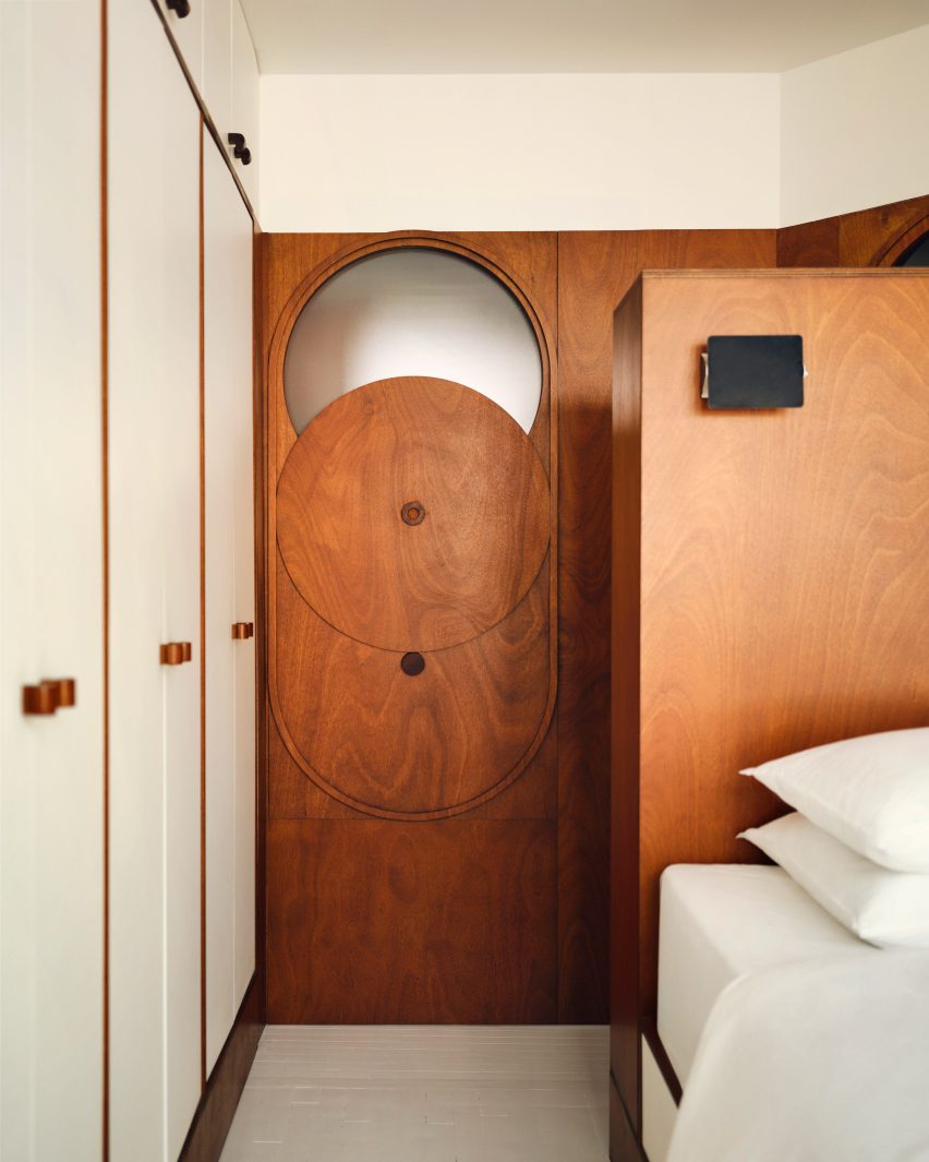 Porthole-style openings