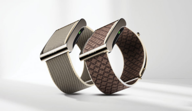 Two screenless Luna Bands in beige and a brown diamond pattern.
