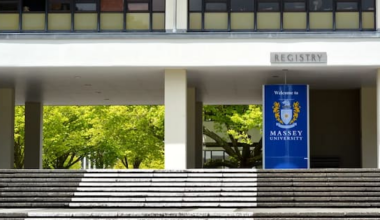 Massey University numbers rising but union says sites are 'ghost towns'