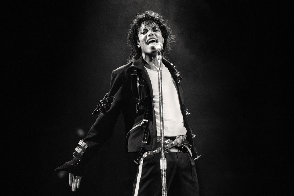 Michael Jackson Earns His First U.K. No. 1 Album in 17 Years