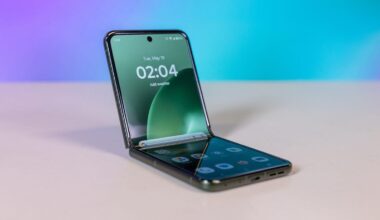 Motorola Razr Plus 2026 Review: It Doesn't Feel Very 'Plus' to Me