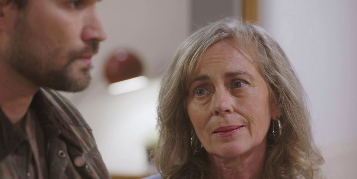 Neighbours star raises thousands for charity with nostalgic Mrs Mangel prop