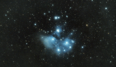 Astronomers have found a cloud of water vapour around a distant quasar holding something like 140 trillion times all the water in Earth's oceans, the largest reservoir of water ever discovered anywhere in the universe.