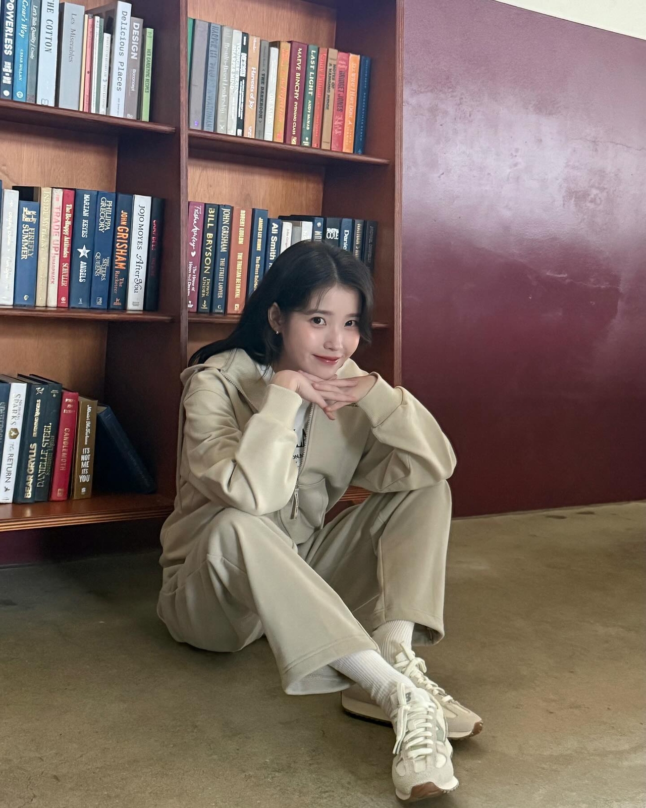 IU (@dlwlrma, Instagram)
