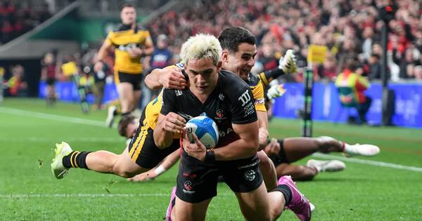 Crusaders dominate Hurricanes 47-14 ahead of playoffs