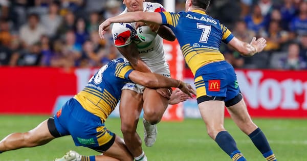 Warriors overcome Eels and make big halves call