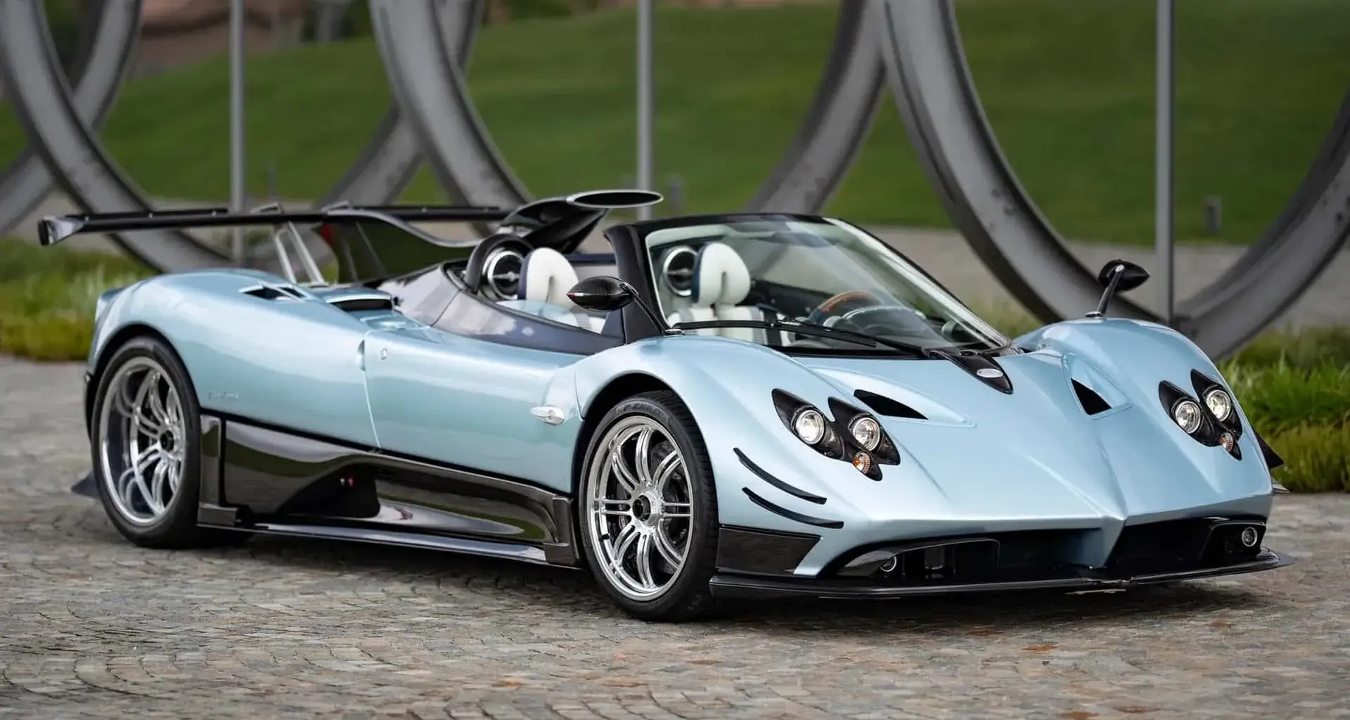 Pagani Zonda returns again as blue-hued Cervino roadster