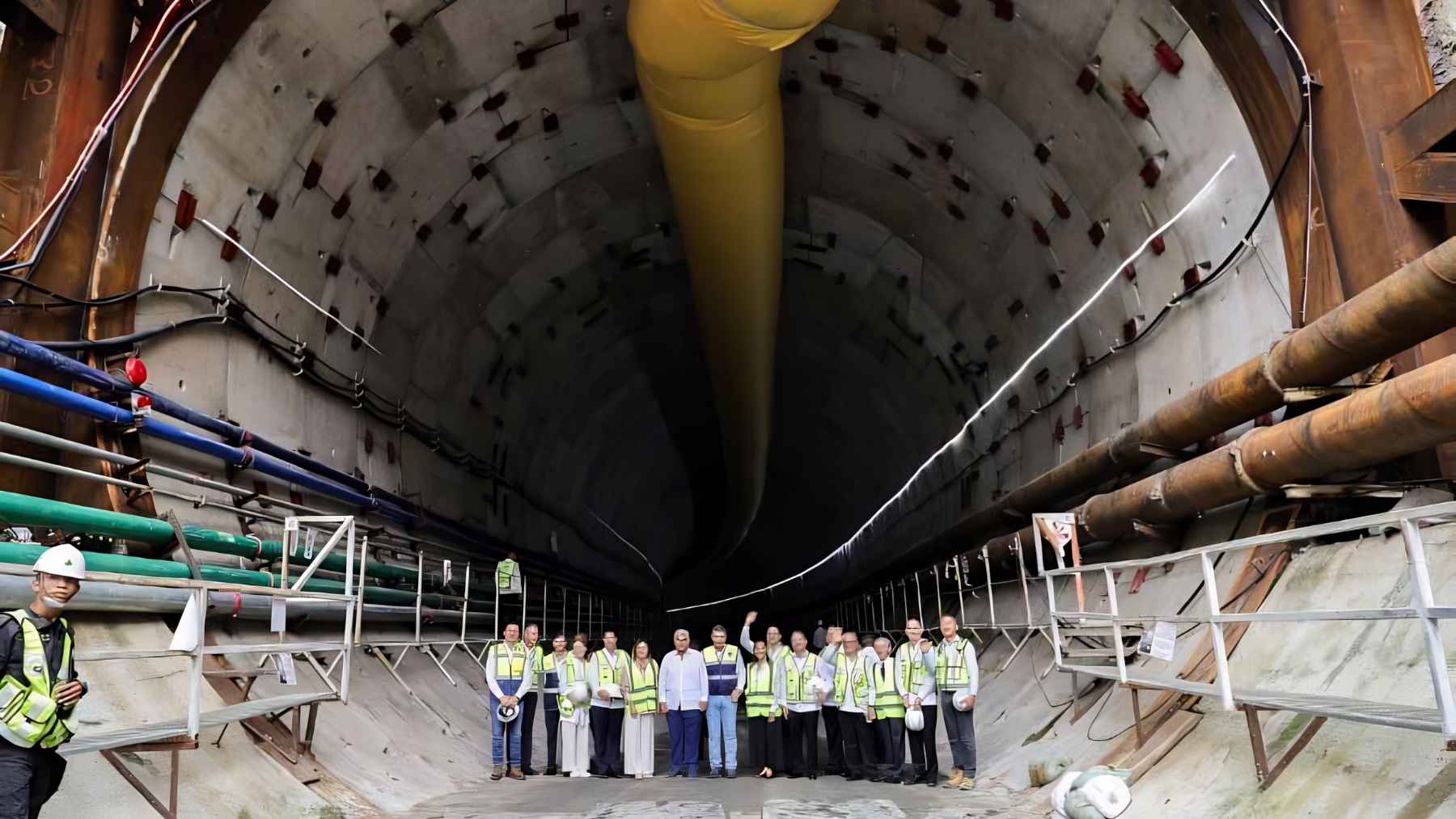 Concept proposal for a pedestrian and bicycle tunnel beneath the Panama Canal connecting Panama City and Panamá Oeste
