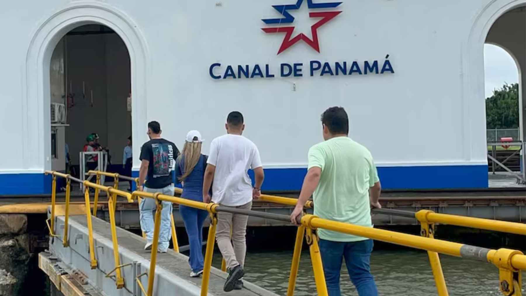 Concept image showing a proposed pedestrian and bicycle tunnel beneath the Panama Canal linking urban areas
