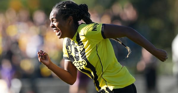 Phoenix women march into A-League final after extra-time thriller