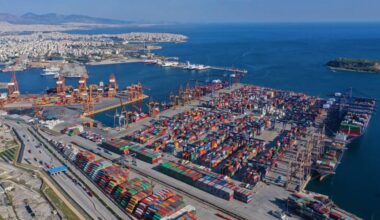 Exports continue downward course | eKathimerini.com