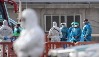 Passengers start leaving hantavirus ship in Canary Islands