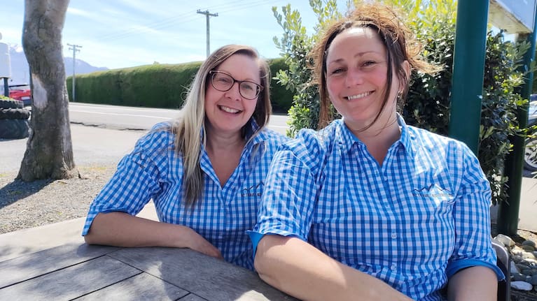Rachel Gillespie (left) and Kass Lynne take a break from stargazing.