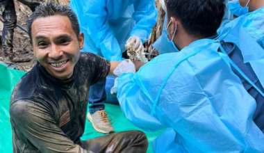 Divers find five alive in flooded Laos cave after more than a week