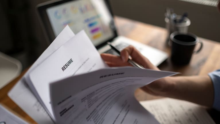 Résumé (file).