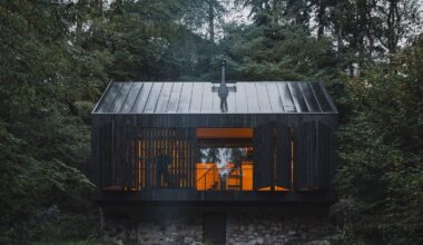 Mimosa Architects shapes Czech cabin from "rock, river and fire"