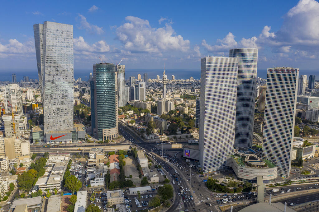 Tel Aviv. (Photo: Rotem Rogovski) מגדל עזריאלי שרונה תל אביב