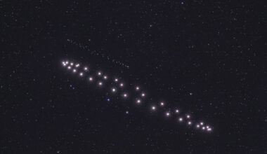 The image shows two parellel rings of bright dots in the night sky. This is a composite image of the positions Saturn and Neptune traced in the sky from May 2025 to January 2026. The brighter ring in the foreground is Saturn, while the dimmer ring in the background is Neptune. Please see the explanation for more detailed information.