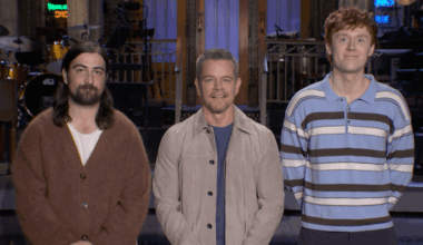 'SNL' Promo: Matt Damon Likes Apples