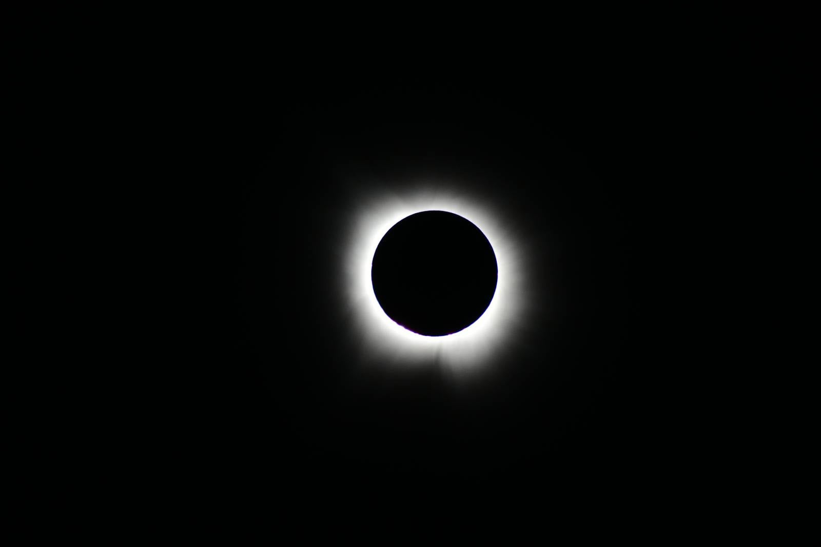 solar corona eclipse