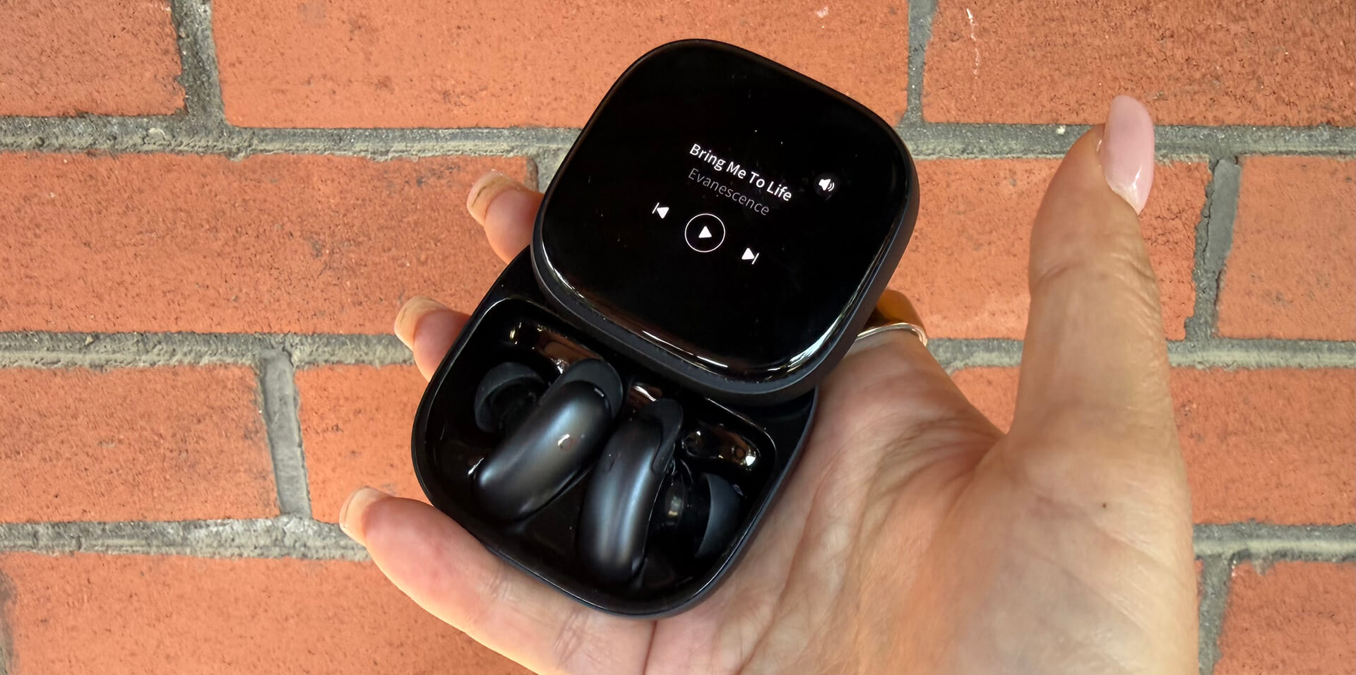 Anker Debuts THUS AI Chip, New Soundcore Earbuds