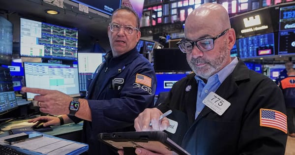 Wall Street keeps rising, as US households get more discouraged