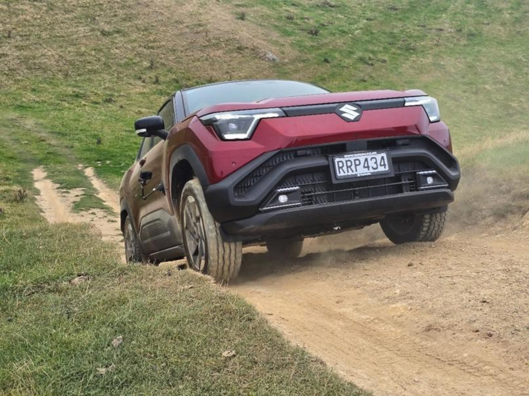 Suzuki e Vitara AWD.