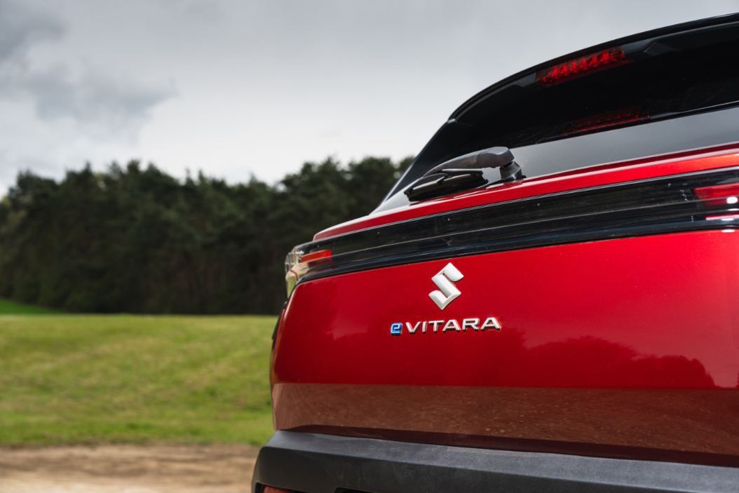 Suzuki e Vitara AWD.