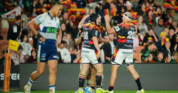 Blues sunk by Chiefs but 'lucky loser' semifinal place looms