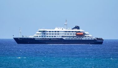 Aircraft secured for Aussies, Kiwi from virus-hit ship