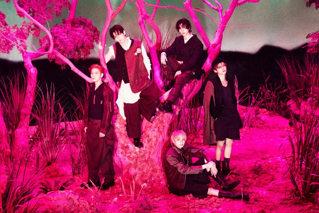 TOMORROW X TOGETHER Score Ninth No. 1 on Top Album Sales Chart