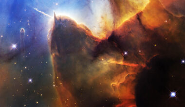 Hubble captures evolving star birth in the Trifid Nebula