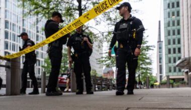 Bystander in serious condition after fatal shooting near White House
