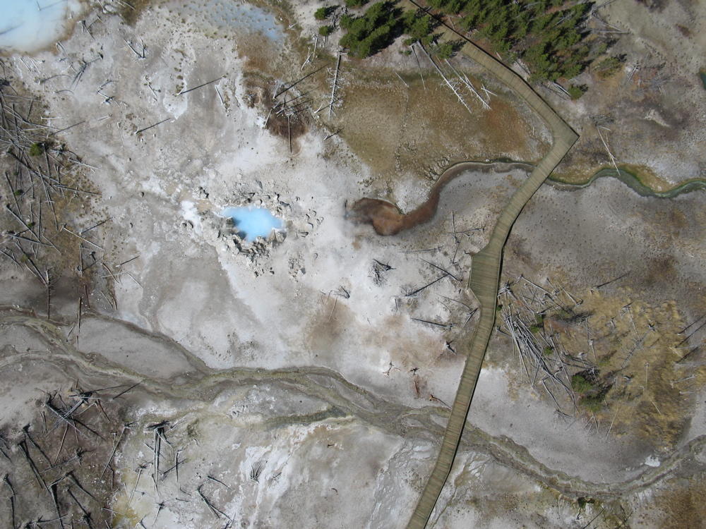 Can a geological thermometer help forecast hydrothermal explosions in Yellowstone?