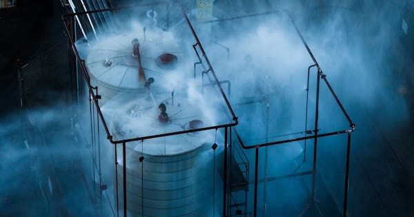 California shelters swell with 40,000 as chemical tank threat looms